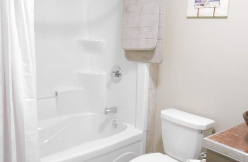 Cole Harbour Apartment | Quiet lakefront location in Cole Harbour, Dartmouth Nova Scotia