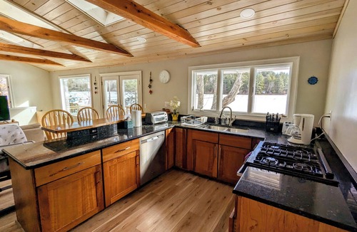 Northwood Cabin | Quiet Lakeside Escape