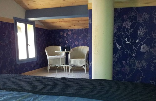Montfermier House | Quiet large detached holiday home for 6 people with swimming pool