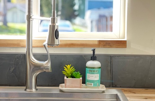 Benton City House | Quiet little home surrounded by opportunity