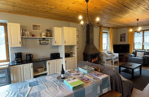 Compains House | Quiet location with great views. Games room. Patio, large garden.