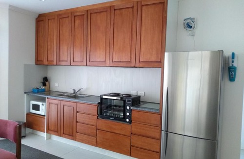 Khandallah Apartment | Quiet location with view and public transport