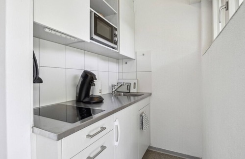 Schaffhausen Apartment | Quiet Location Workplace Coffee Parking Washer