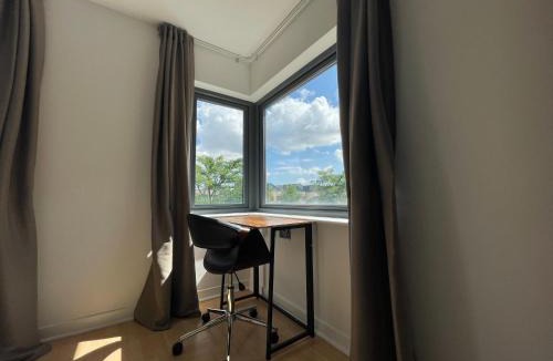 Thames House | Quiet Luxe Home with GYM and Free Parking