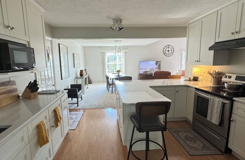 Natrona House | Quiet Luxury in Parklike Setting