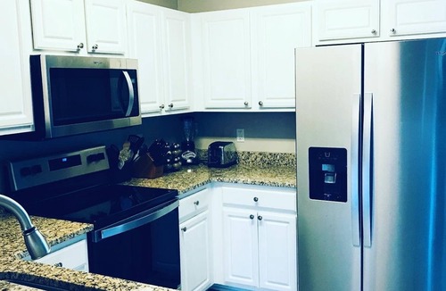 Nashboro Village House | Quiet/Luxury Townhouse on Golf Course!