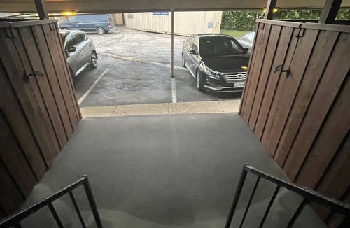 Northeast Dallas Condo | Quiet M Streets Condo w/King Bed 2mins from Santa Fe Trail