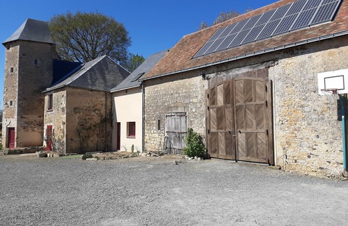 Fay House | Quiet manor house 10 km from Le Mans and 15 min from the 24h race circuit