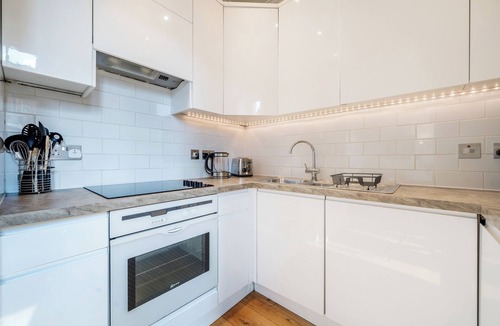 Marylebone House | Quiet Marylebone Oasis with AC