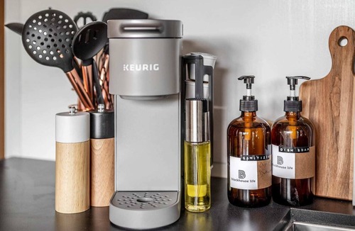 South Perry District Apartment | Quiet Micro Studio- Eco and Pet-friendly