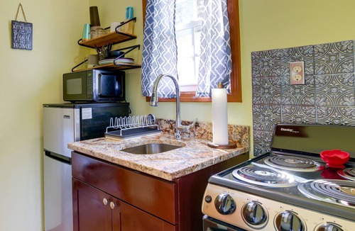 Millington House | Quiet Millington Tiny House Near Naval Air Base!