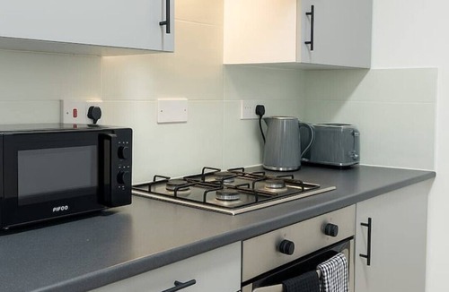 Hartlepool House | Quiet & Modern 3-Bed Home Near Beach & Marina