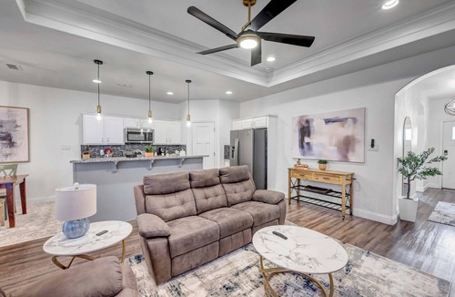 Odessa House | Quiet Modern 3BR Home Patio & Workspace