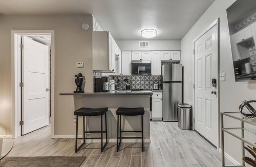 Oklahoma City Condo | Quiet Modern Heavenly Paradise Love and Balcony + Free Coffee near Lake Hefner