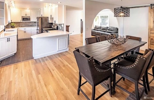 Des Moines House | Quiet Modern Stay Near SeaTac & Hospitals