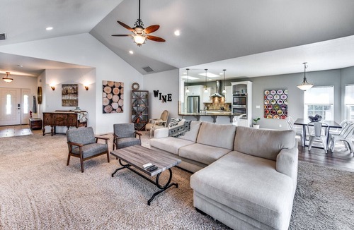 Murphys House | Quiet Murphys getaway steps away from 20+ wineries