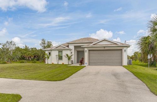 Rural Estates House | Quiet Naples Escape w/Patio by Golfing + Parks