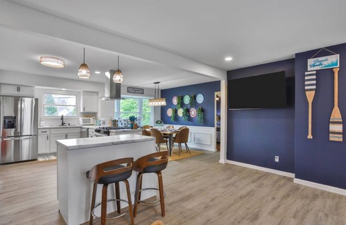 Maryland Heights Apartment | Quiet Neighborhood-Near Eats & Shops-Airport!