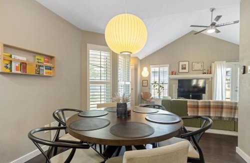 North Star House | Quiet Neighborhood - Domain & Q2 Nearby - Sleeps 6