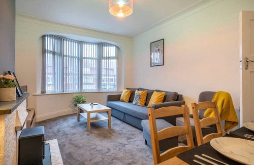 Bispham Apartment | Quiet Neighborhood-free Parking