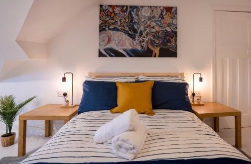 Bispham Apartment | Quiet Neighborhood-Free Parking