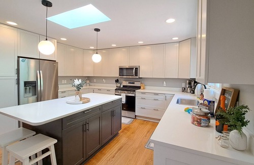 Union Pier House | Quiet Neighborhood Heated pool Large yard Firepit Hot Tub