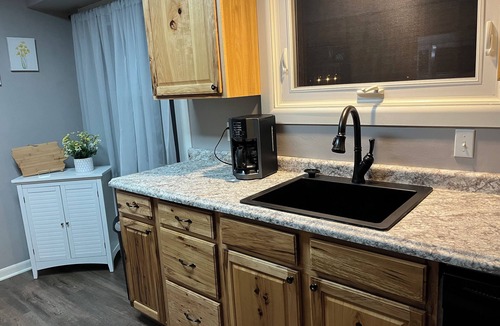 Bettendorf House | Quiet neighborhood surrounded by parks near multipurpose trail through QCn