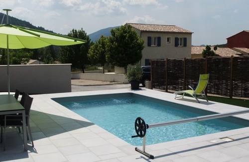Castellane Villa | Quiet new holiday home with all amenities