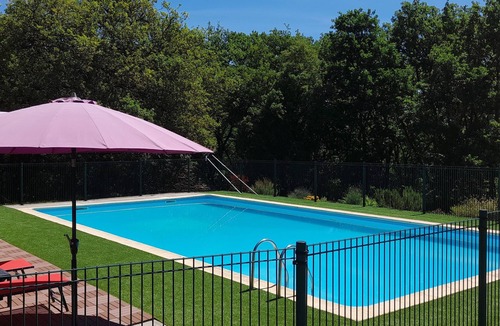 Marminiac House | Quiet oak cottage in wooded surroundings with shared swimming pool.
