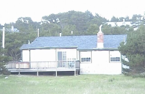 Surf Pines House | Quiet Oceanfront Cottage