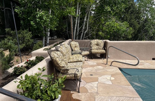 Santa Fe House | Quiet, off the grid with Mountain Vista’s