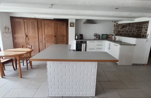 Eglisolles House | Quiet old farmhouse