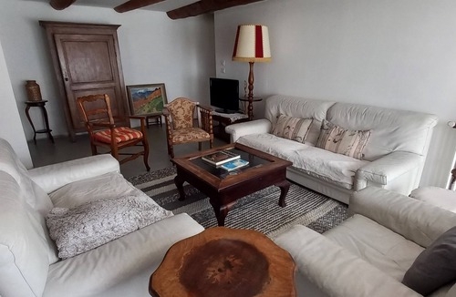 Eglisolles House | Quiet old farmhouse