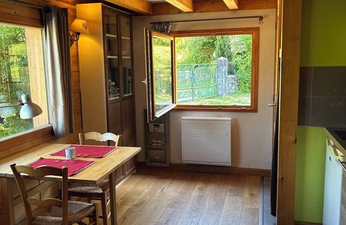 Aix-les-Bains Ski Chalet | Quiet Omazot in greenery