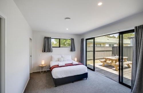 Taradale House | Quiet on Cassin - Taradale