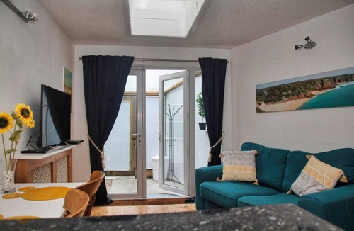 Newton St Loe Apartment | Quiet One-Bedroom Apartment with Parking