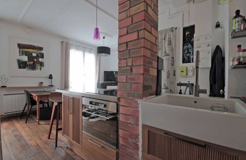 Pigalle Apartment | Quiet Parisian Retreat in Montmartre Bright 1BR