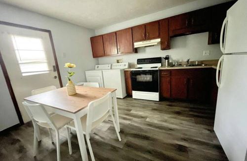 Franklin House | Quiet Peaceful Home in Franklin Sleeps 6