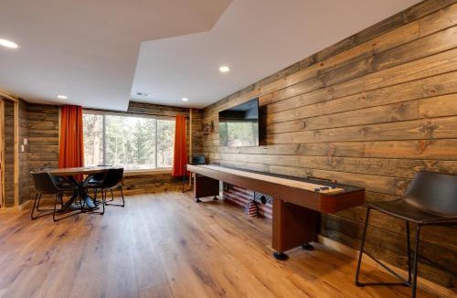 Allenspark House | Quiet + Peaceful Home in Allenspark w/Deck!
