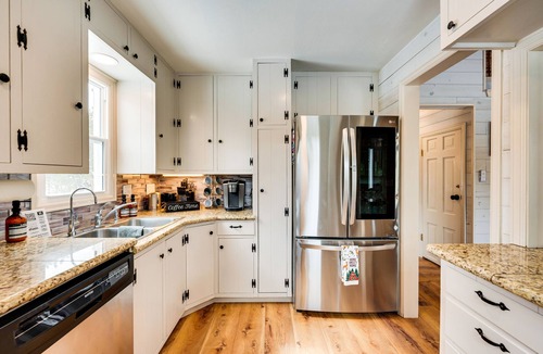 Allenspark House | Quiet + Peaceful Home in Allenspark w/Deck!