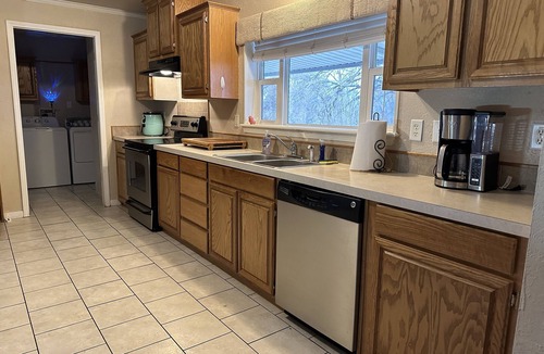 Gordonville House | Quiet, Peaceful, Spacious home on large acreage- Lake Murray