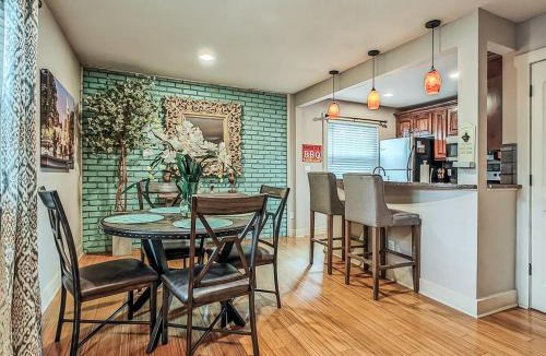 Plaza Westport House | Quiet Plaza Two bedroom 2 Bathroom