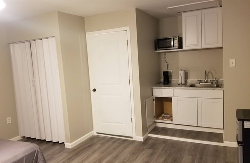 The Colony House | Quiet private apartment/studio Frisco Plano Dallas DFW !