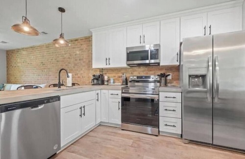 Portsmouth House | Quiet & Private, Comfy Beds, Fire Pit, & Bikesnn