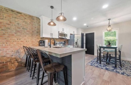 Portsmouth House | Quiet & Private, Comfy Beds, Fire Pit, & Bikesnn