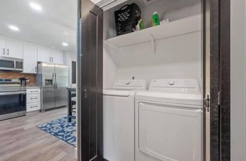 Portsmouth House | Quiet & Private, Comfy Beds, Fire Pit, & Bikesnn