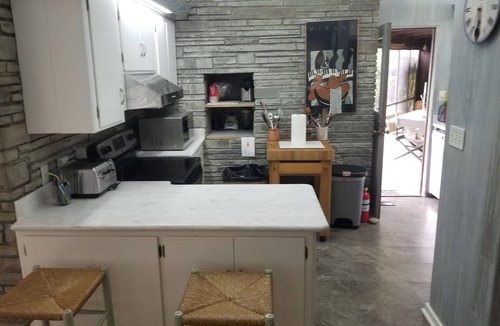 Homer Cottage | Quiet, Private Lakefront Cottage - Skaneateles Lake