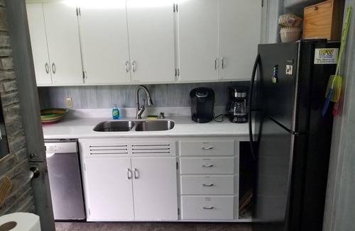 Homer Cottage | Quiet, Private Lakefront Cottage - Skaneateles Lake