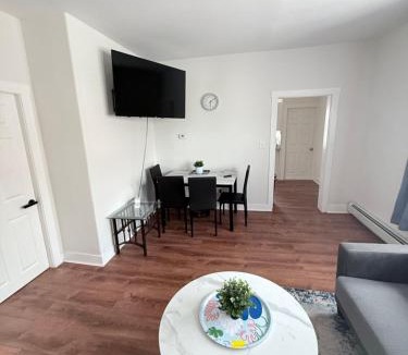 Fall River House | Quiet private room