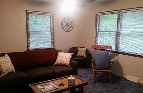 North East House | Quiet & Private with Fire Pit Out Back!